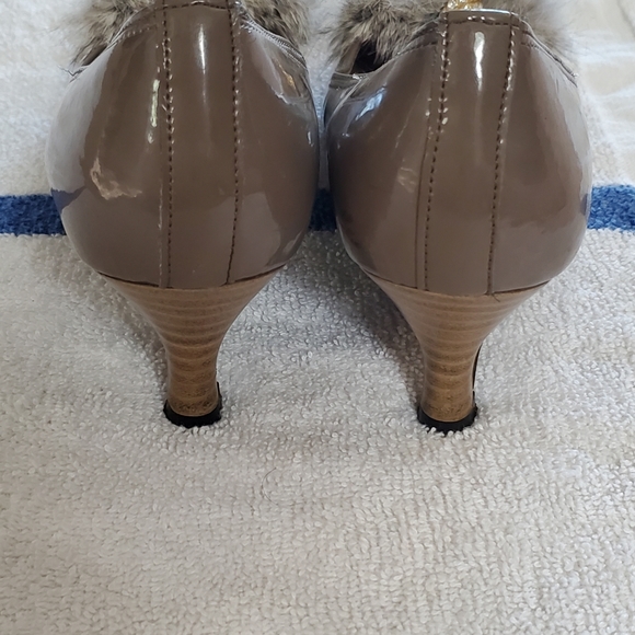 Jelly beans heals lady's shoes - Picture 7 of 7